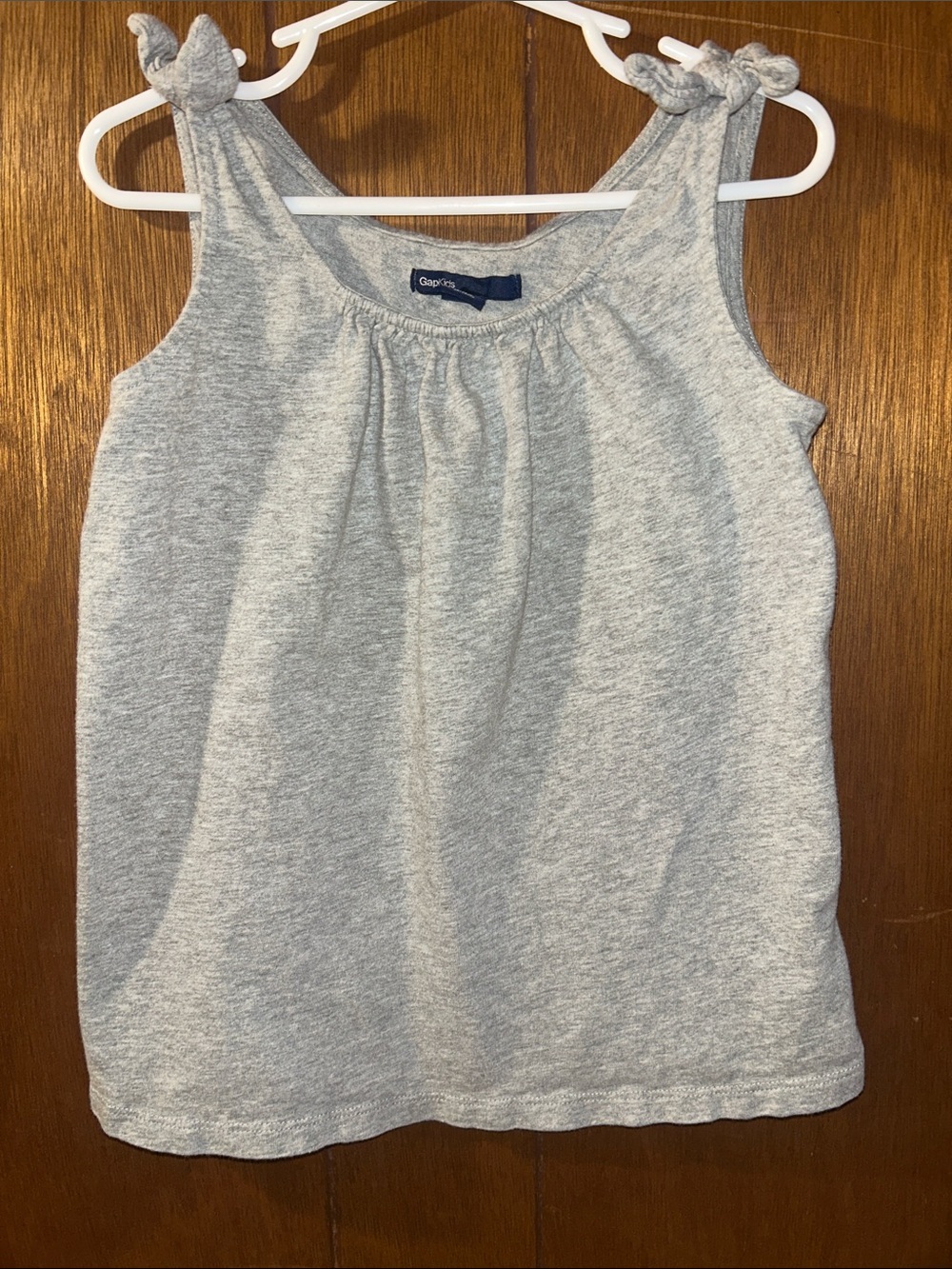 5/$20 GAP | Gray Knot-Shoulder Tank